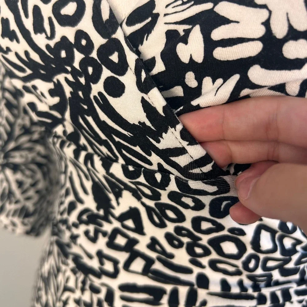 Lilly Pulitzer Maxi Dress Womens Small Black White Abstract Surplice Resort Chic - Picture 11 of 13